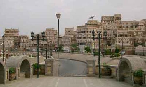 مصدر أمني: مسلحون يختطفون خبيرة فرنسية ومترجمتها اليمنية من شارع 45 بالعاصمة صنعاء