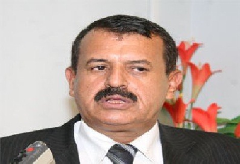الرئيس هادي يعين محافظ مأرب السابق ملحقا عسكريا بسفارة اليمن بالسعودية